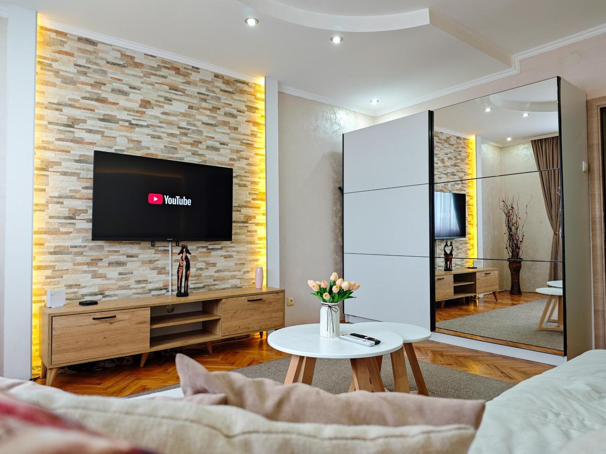 Apartman Julija Donji Milanovac Ngoại thất bức ảnh
