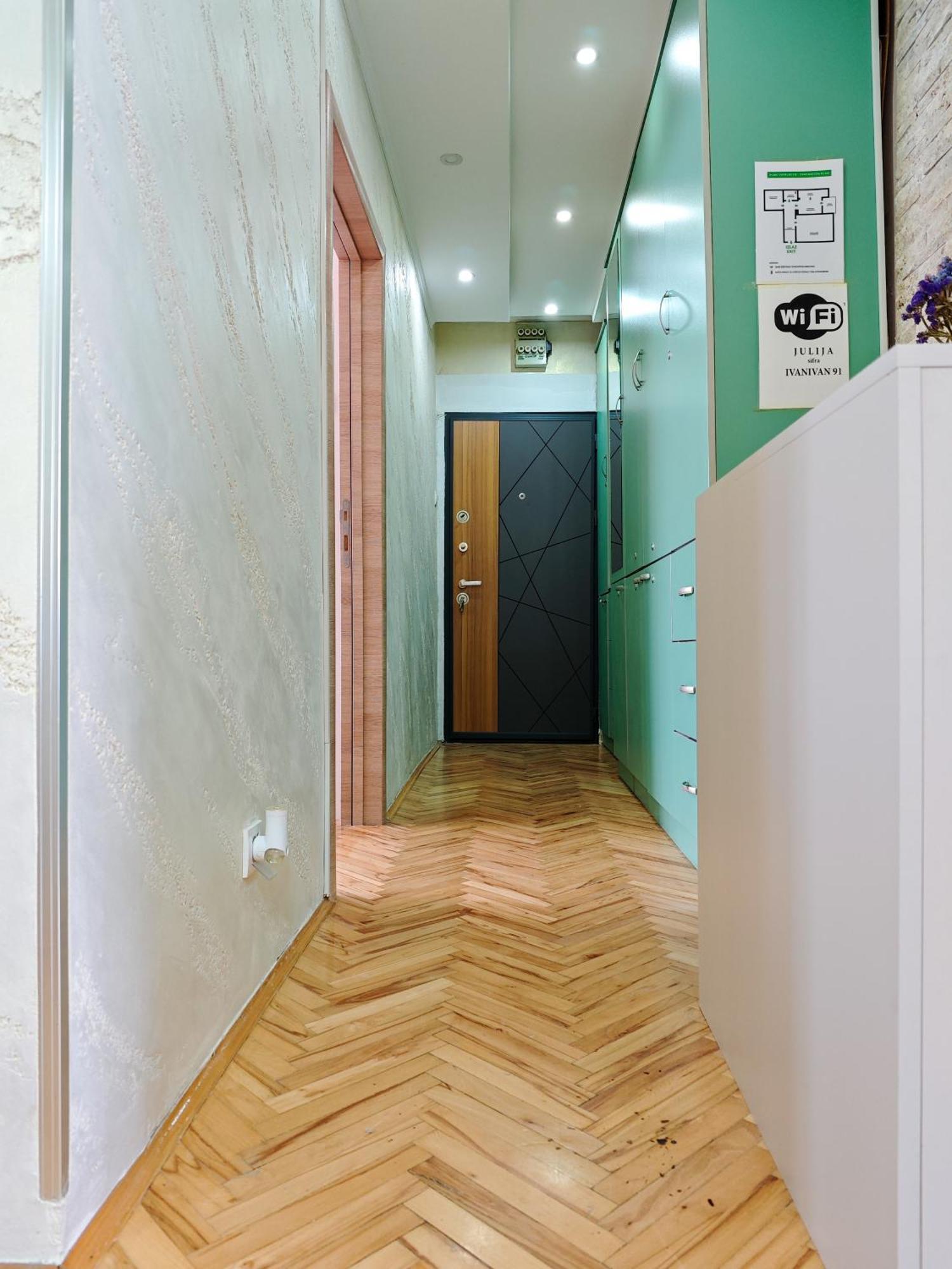 Apartman Julija Donji Milanovac Ngoại thất bức ảnh